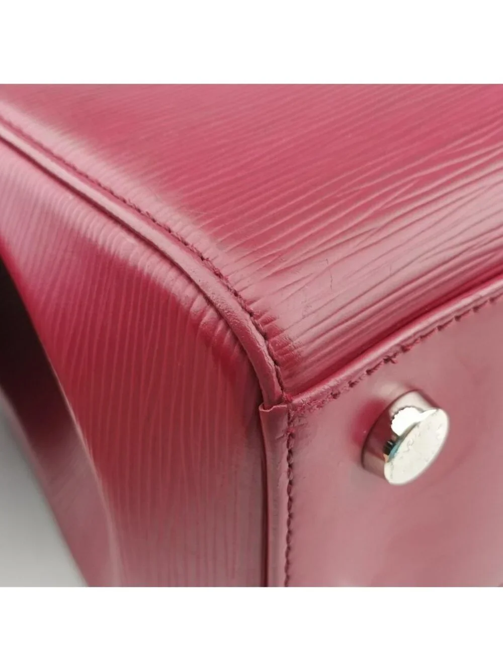Louis Vuitton Blair MM Carmine Epi Handbag